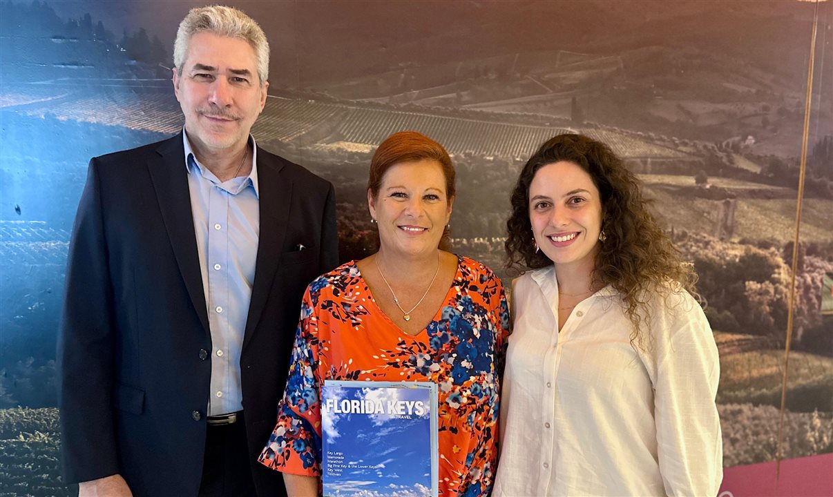 Ricardo Lambertini, da Lambertini Reps, Sabine Chilton, do Visit Florida Keys, e Larissa Nunes