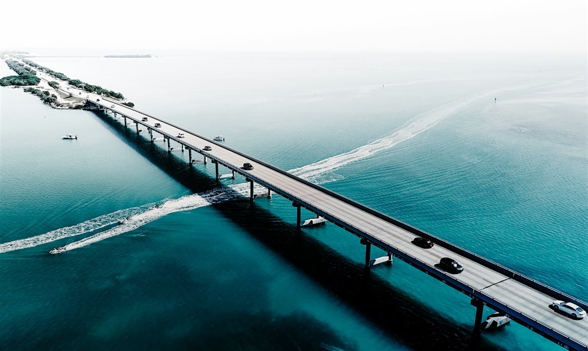 Florida Keys possui 42 pontes que conectam as cinco ilhas principais, de ponta a ponta