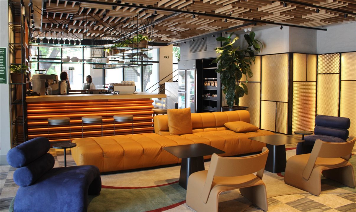Lobby do hotel e café Broa