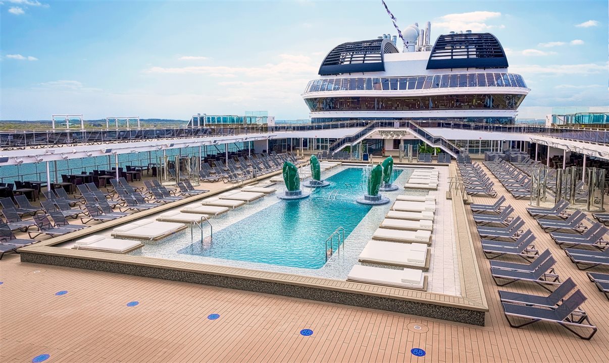Piscina do MSC Virtuosa