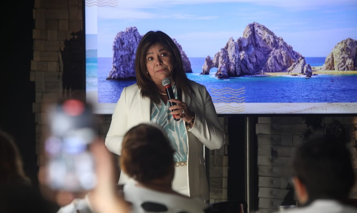 Apresentação de Diana Pomar, representante do Turismo de Los Cabos no Brasil