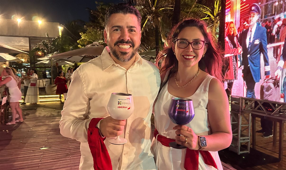Raphael de Lucca, da Iberia, e Karla Brito, da Integração Trade