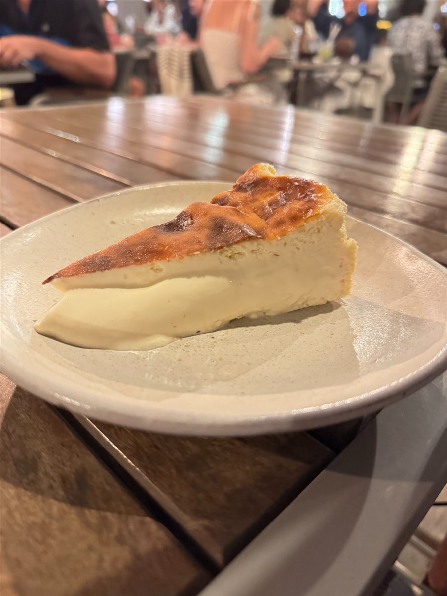Torta de queijo feita com base de mascarpone e cream cheese