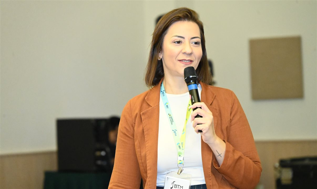 Luana Nogueira conduziu a reunião
