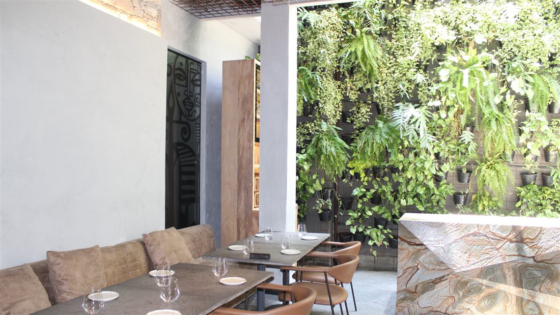 Restaurante Trintaeum oferece café da manhã, almoço e jantar