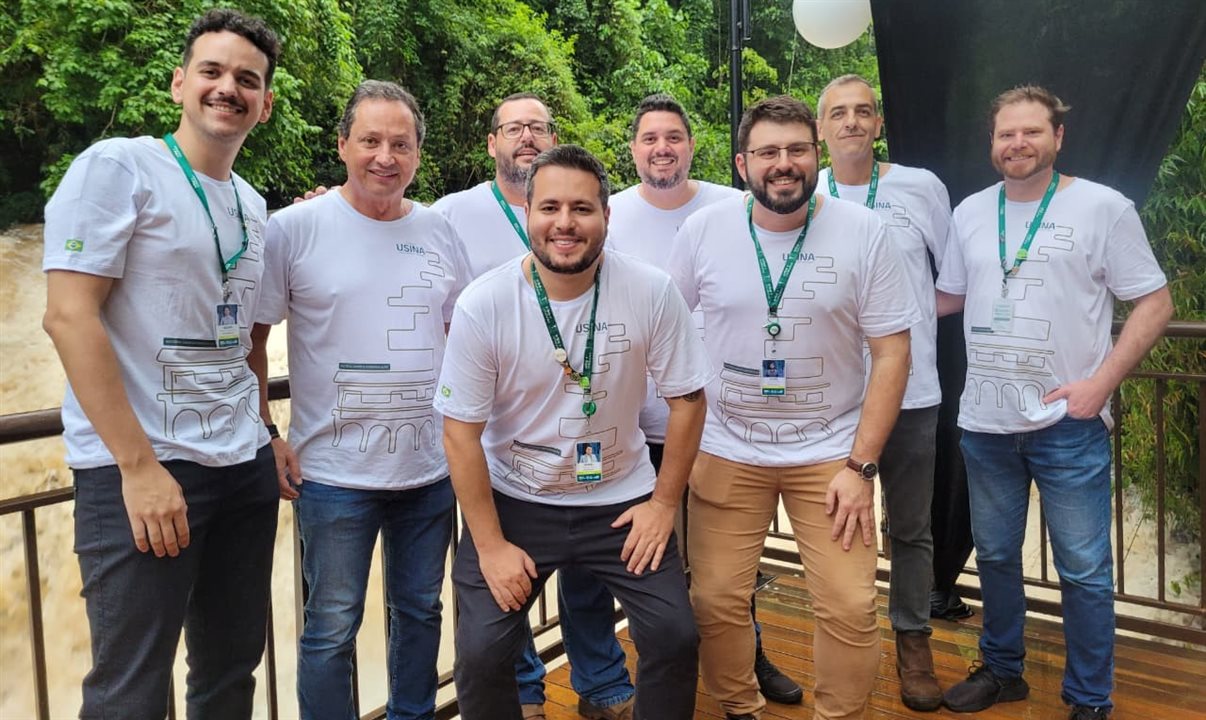 Equipe Urbia Cataratas: Wesner Ferreira, gerente de Marketing, Mario Macedo Júnior, CEO, André Franzini, gerente de Sustentabilidade, Regers Lino, gerente de Compliance, Rafael Baroni, gestor de Projetos, Thiago Kleinschmitt, gerente de TI e, ao centro, Rafael Barros, gerente jurídico, e Lucas Brum, gerente financeiro