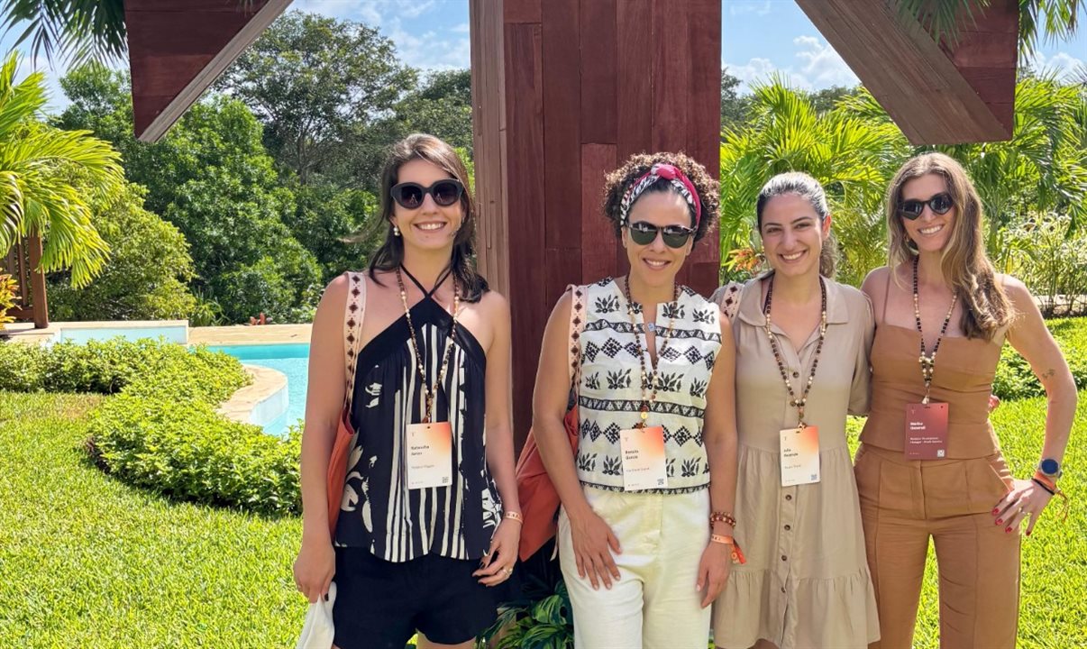 Natascha Jonov, da Nplanos Viagens, Renata Garcia, da Go2Grow Travel, e Julia Resende, da Escape Travel, com Marina Generali, da Private Luxury Events