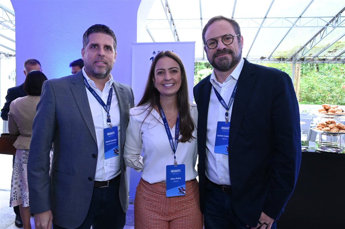 Daniel Castanho, da Ancoradouro, Aline Mafra, da Latam, e Luciano Guimarães, da BeFly