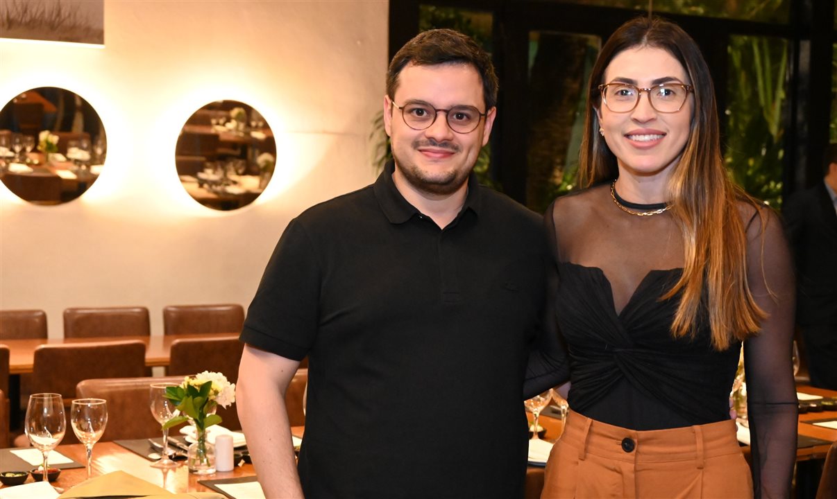 Luiz Moura e Jordana Souza, da VOLL