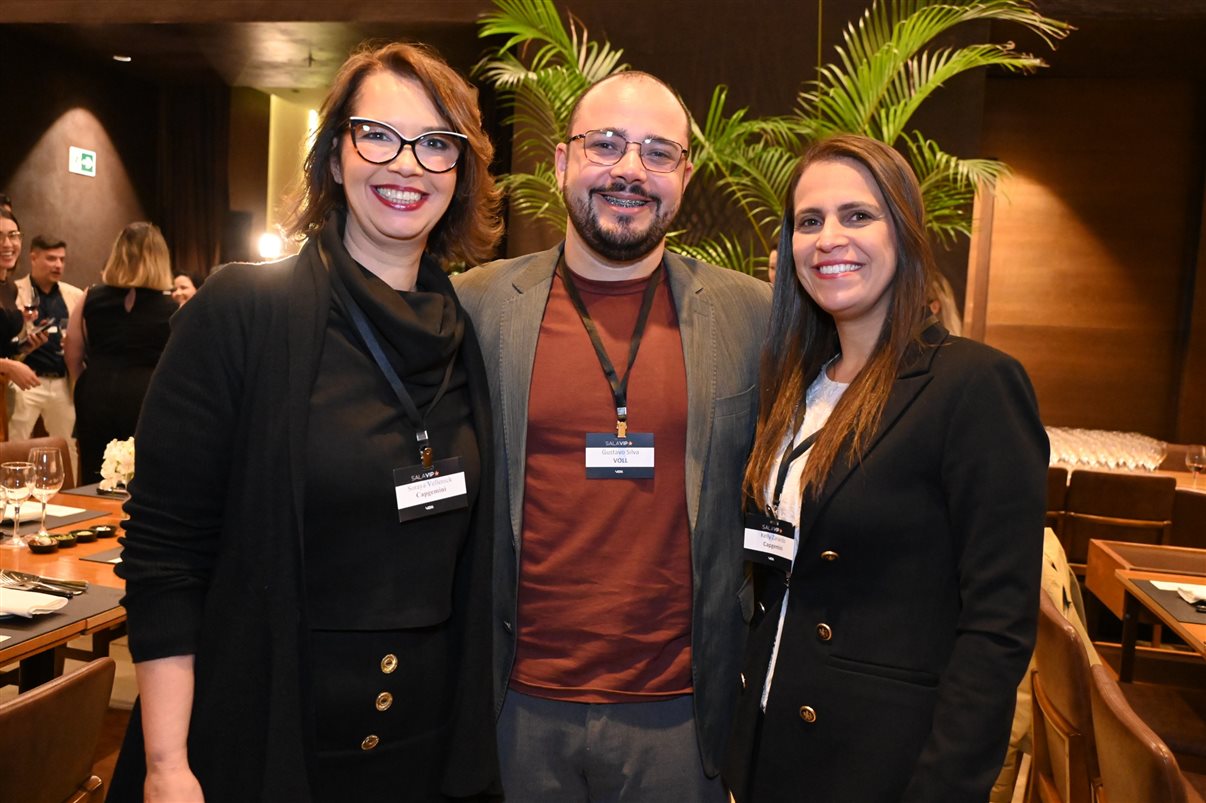 Tiago Povoa, da Vitru Educação, e Jordana Souza, da VOLL