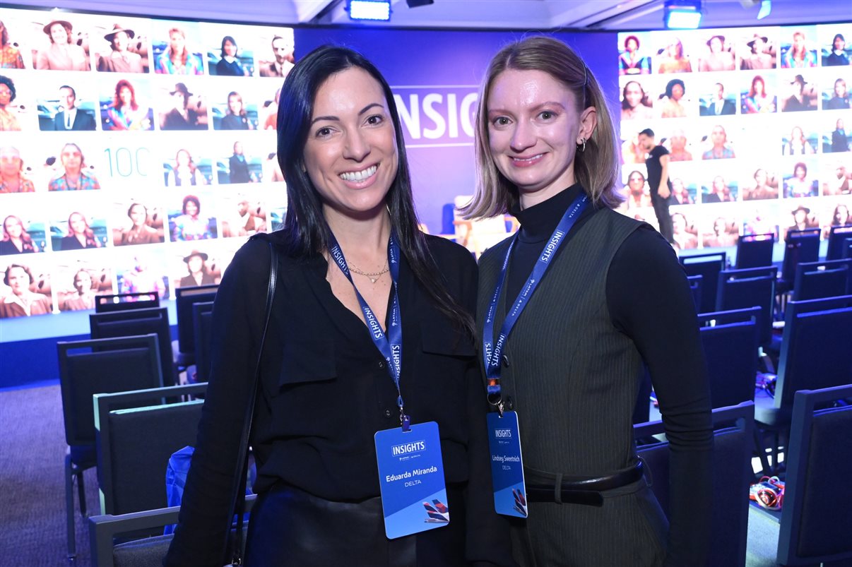 Aline Mafra, da Latam, entre Luciano Macagno e Ricardo Oliveira, da Delta 