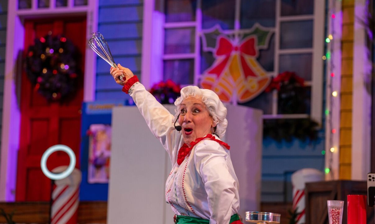 Mrs. Claus’ Magic Kitchen