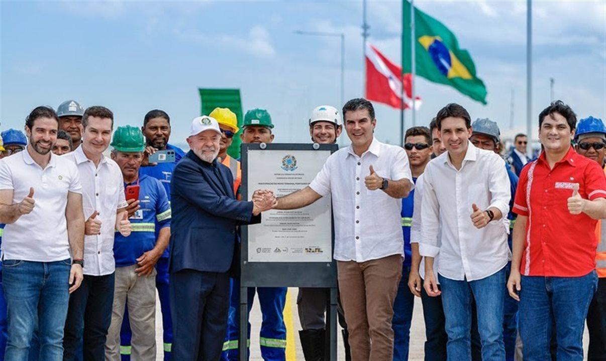 Entrega das obras de requalificação do Terminal Portuário de Outeiro (PA)