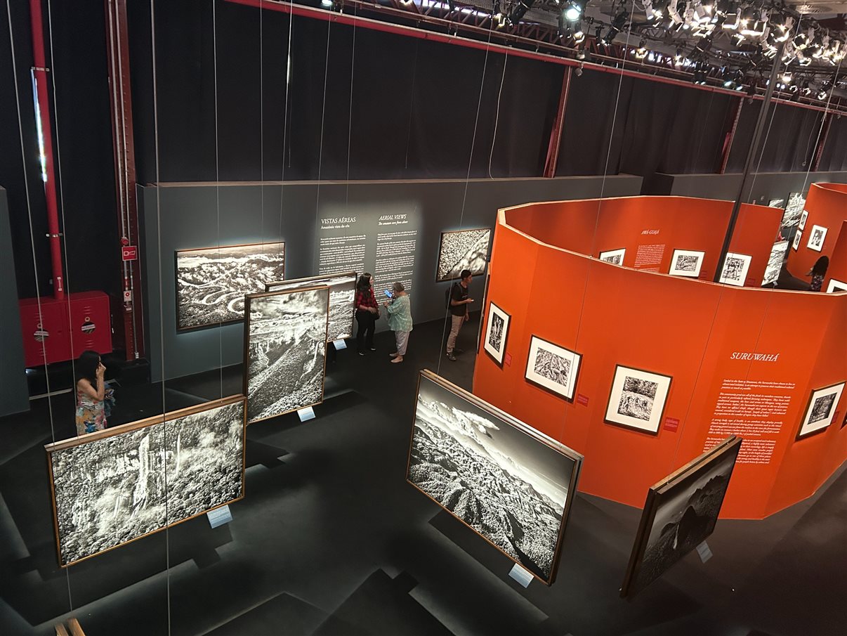 Acervo com 200 fotografias de Sebastião Salgado