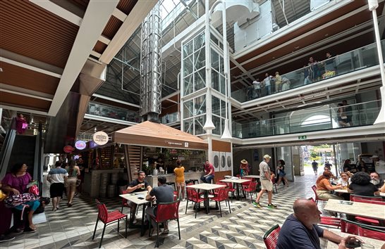 Há diversas opções gastronômicas no local