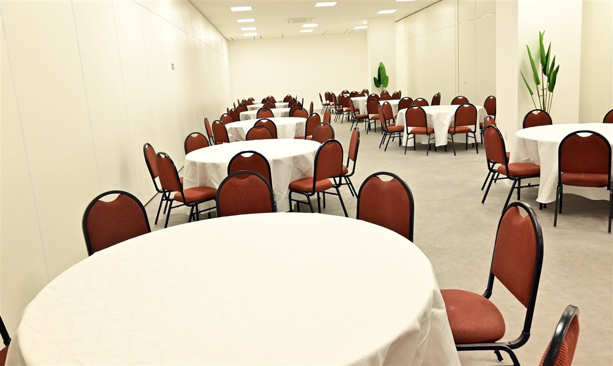 Bristol Marambaia Hotel conta com seis salas amplas e modulares, que se transformam em um salão de convenções para 700 pessoas