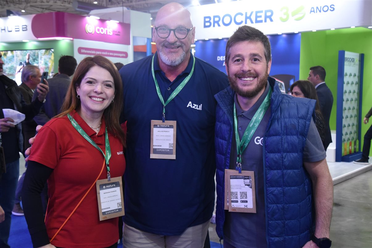 Festuris 2025 começa oficialmente em Gramado com o corte da fita por autoridades