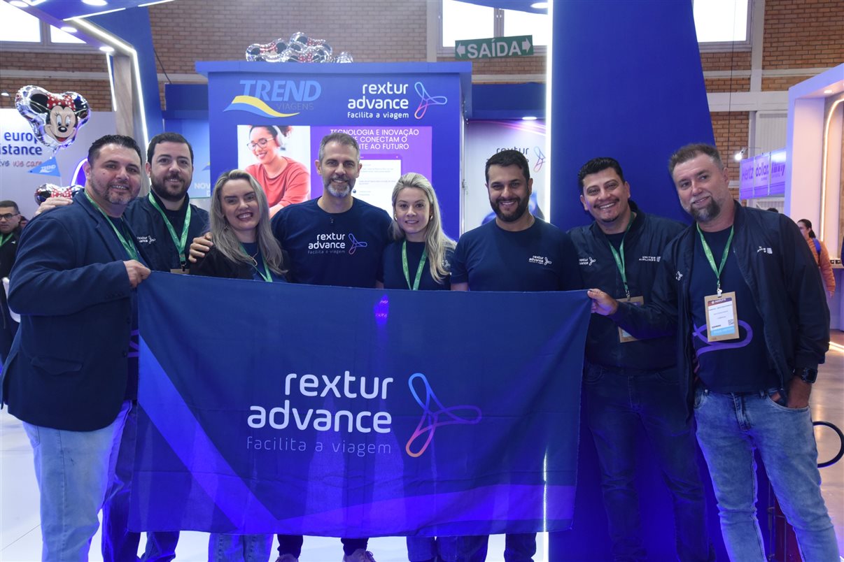 Festuris 2025 começa oficialmente em Gramado com o corte da fita por autoridades