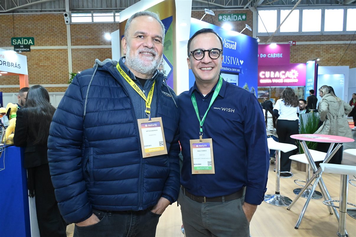 Festuris 2025 começa oficialmente em Gramado com o corte da fita por autoridades