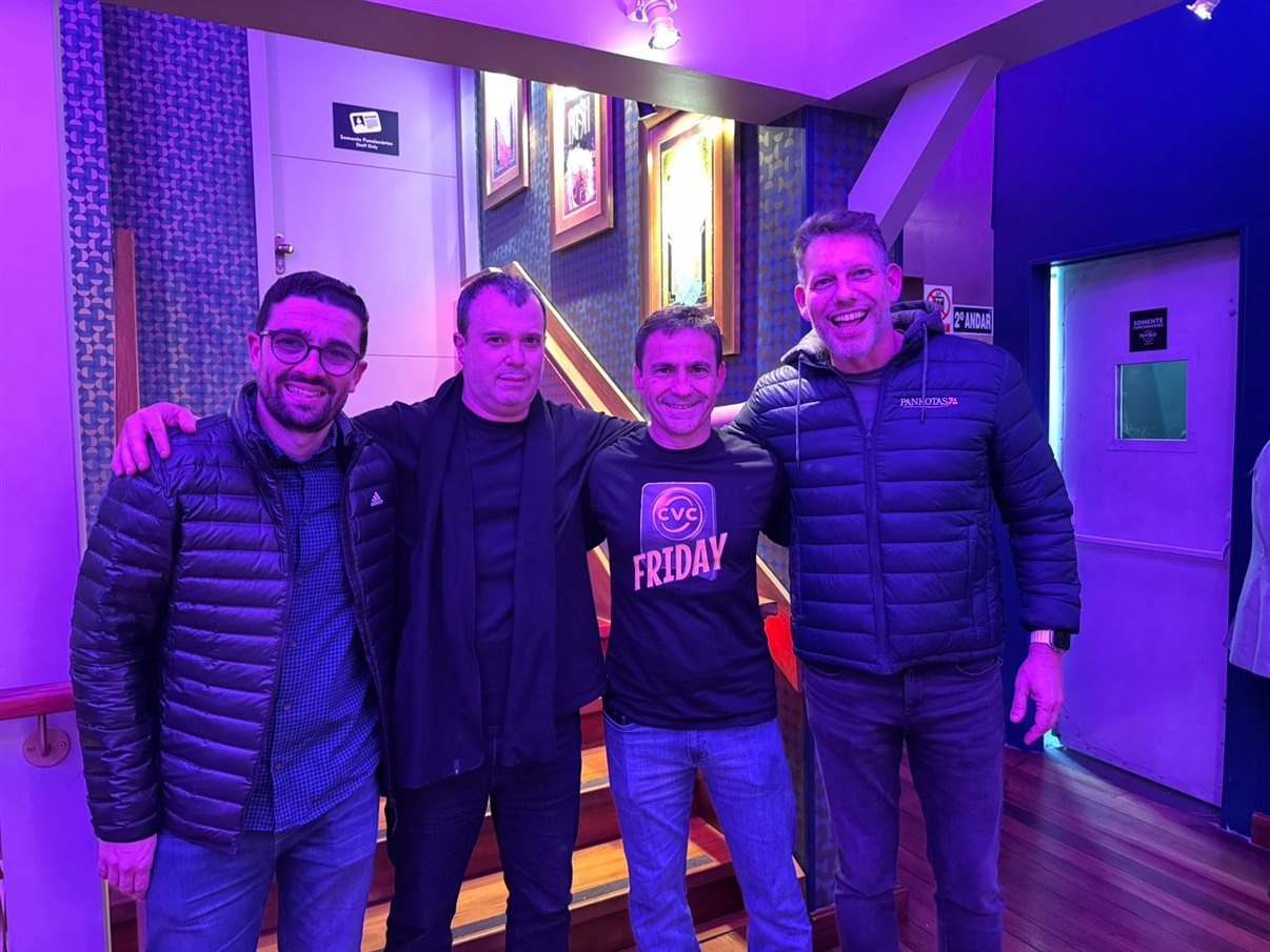 Renato Sousa, da PANROTAS, Adrian Lacerda, do Hard Rock Gramado, Rogério Mendes, da CVC, e Ricardo Sidaras, da PANROTAS