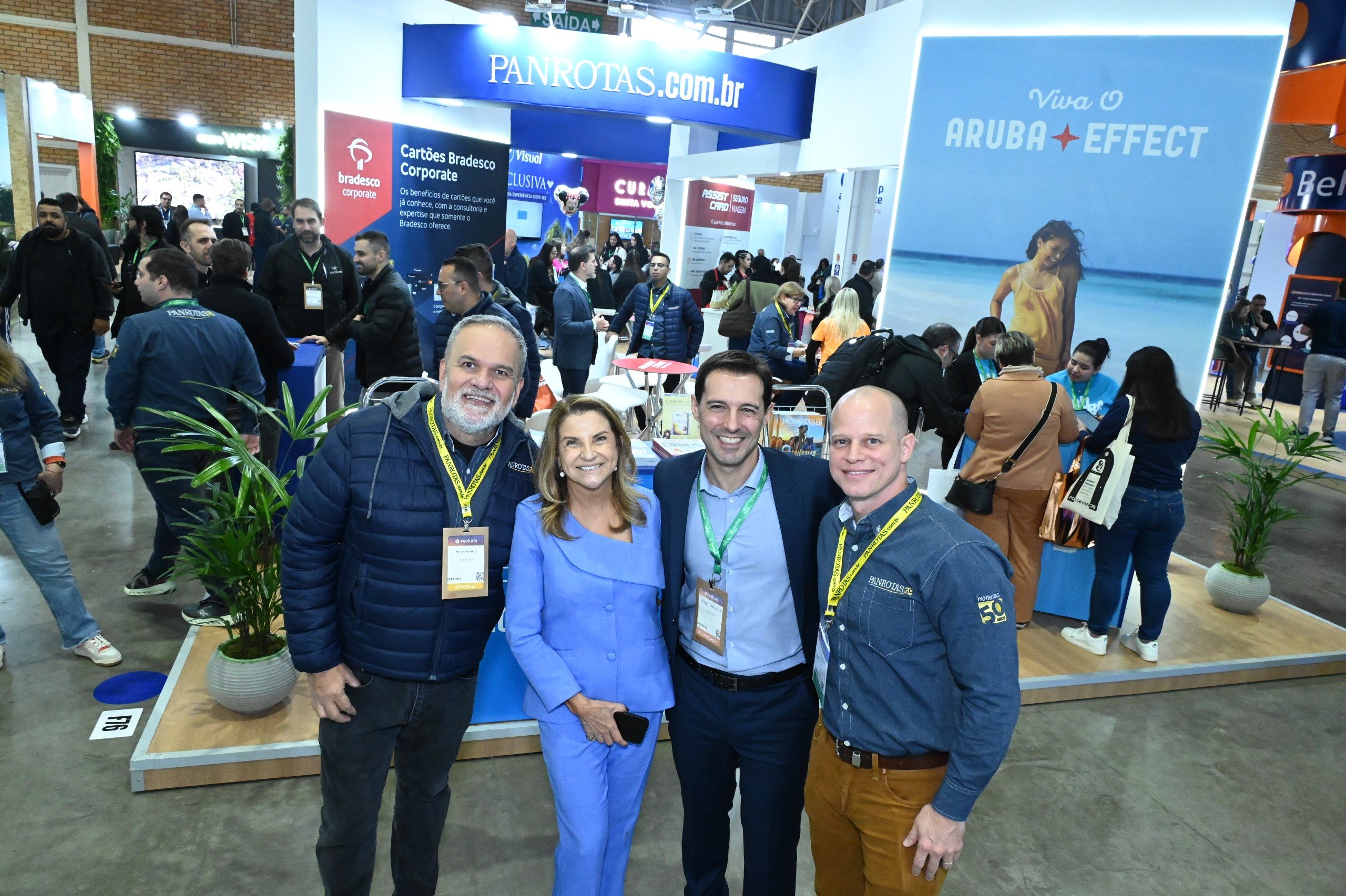 Marta Rossi e Eduardo Zorzanello, CEOs do Festuris, com Artur Andrade e José Guilherme Alcorta, da PANROTAS