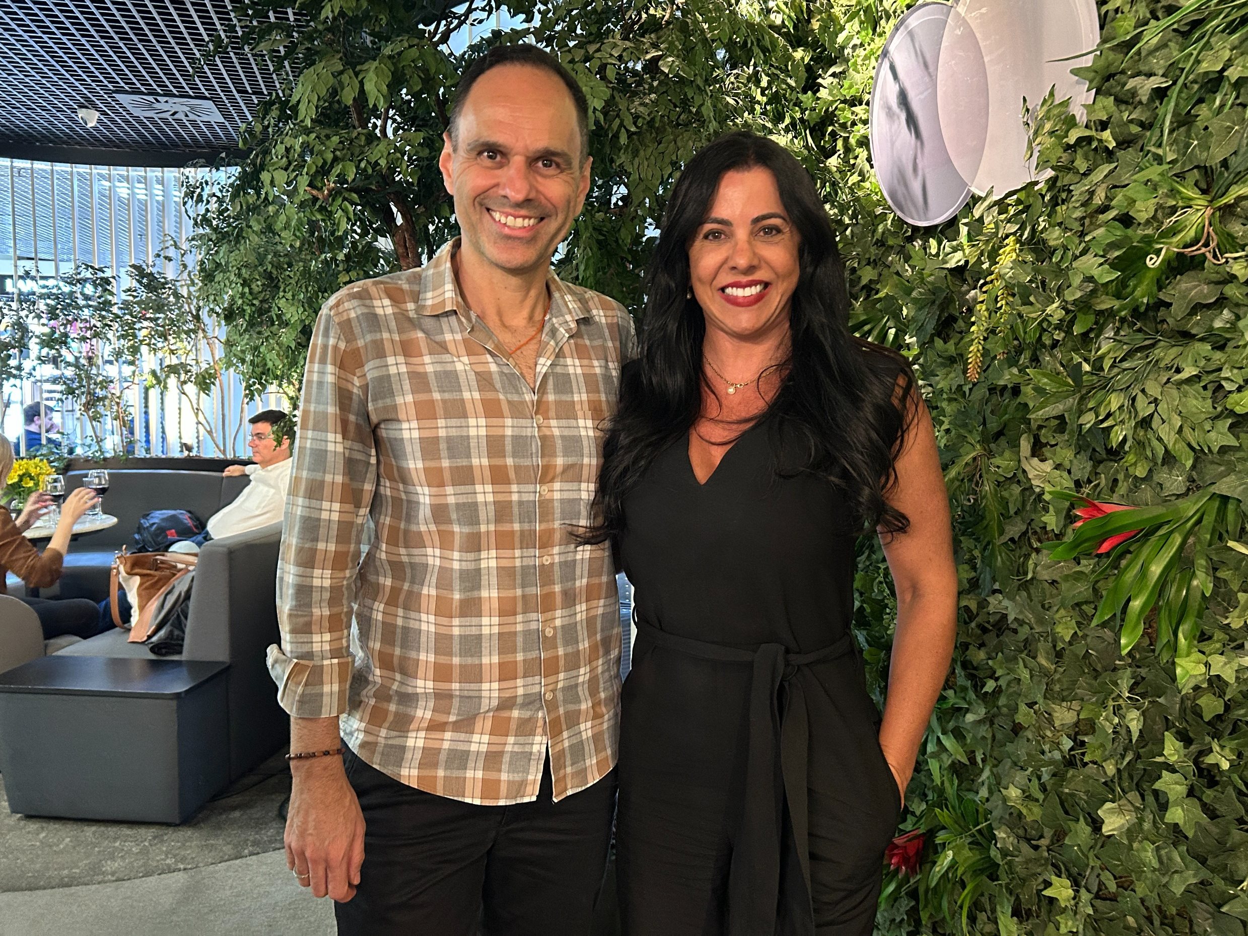 Hugo Silva, da Air Canada, e Sandra Murici, da Rextur Advance