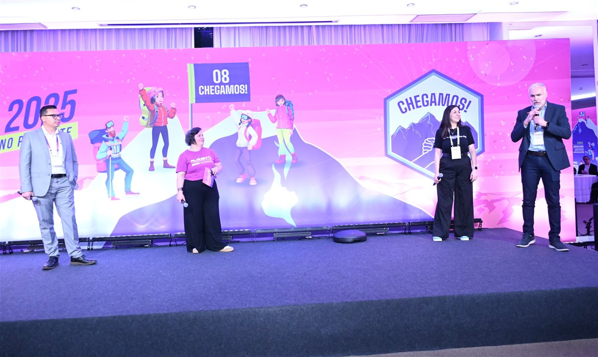 Henrique Emidio, da Gol, Andrea Matos, da Alagev, Claudia Browne, da SAP Concur, e Anderson Wollf, da Gol