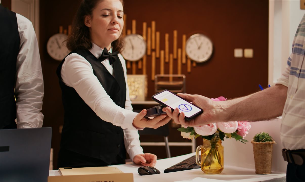 Viajantes e agentes podem filtrar os resultados de busca pela aceitação do cartão virtual