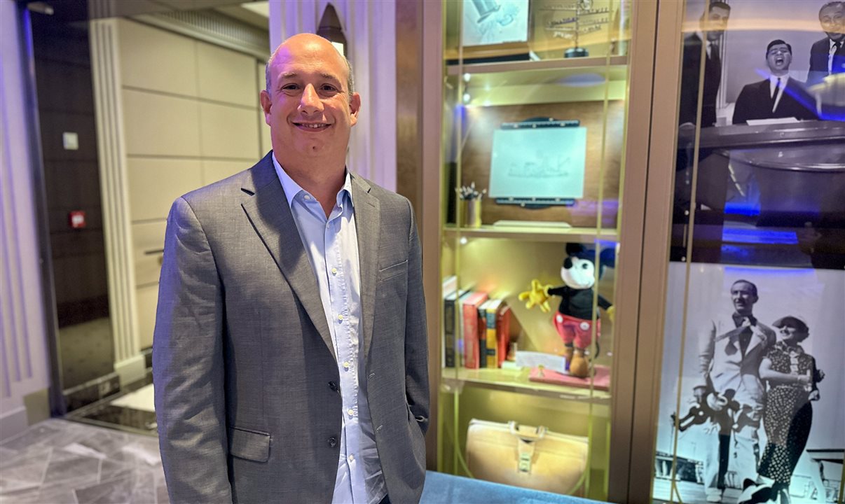  Alexander Haim, da Disney Destinations