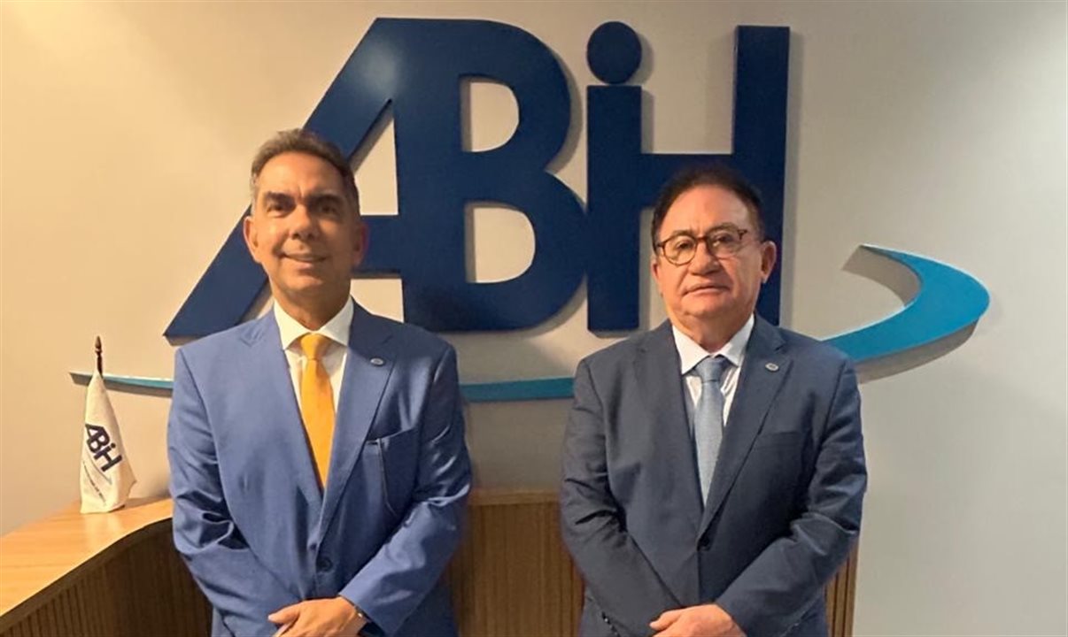Sérgio Gaspar Pereira, presidente eleito da ABIH Nacional, e Manoel Linhares, presidente da ABIH Nacional