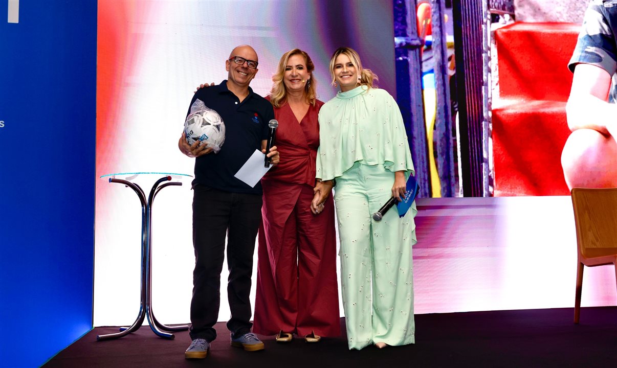 Pedro Chicri, pedagogo do Pro Criança Cardíaca, com Vivi Martins e Juliana Andrade