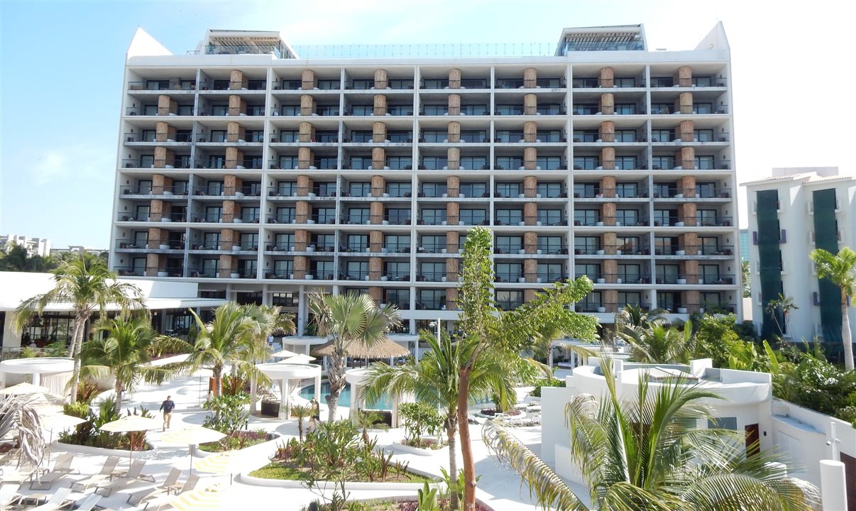 Quartos possuem varanda e banheira