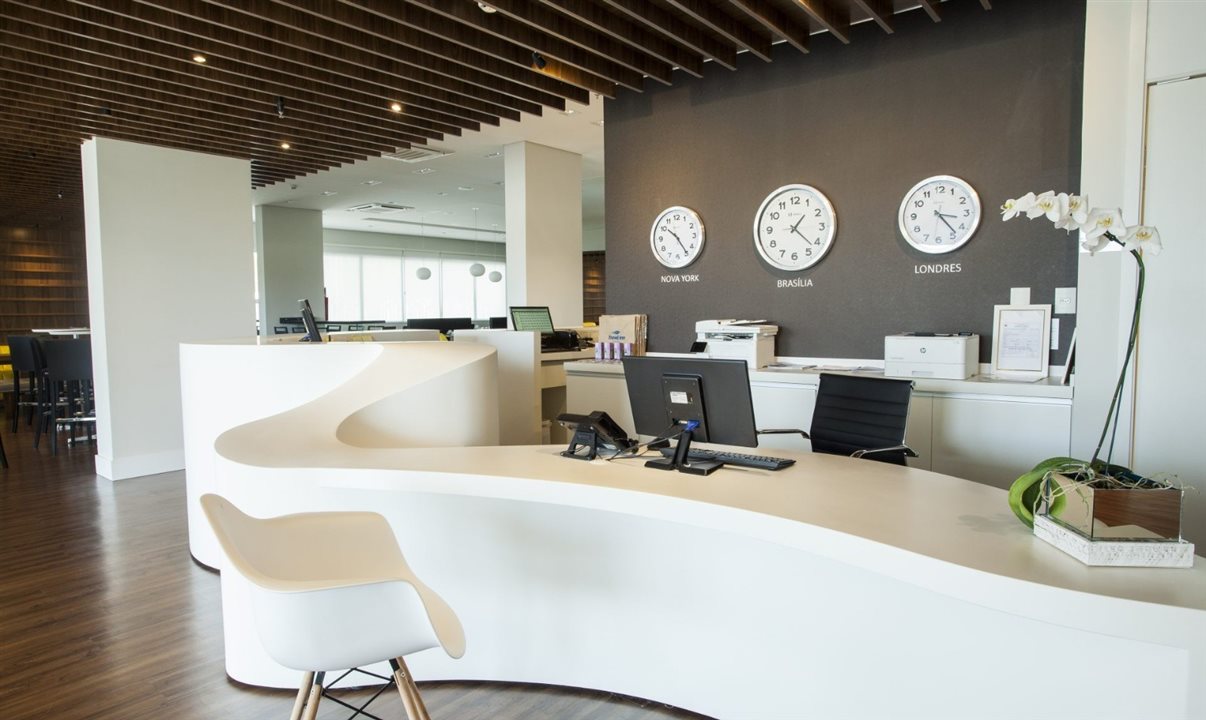 Disponível para iOS e Android, o App Investidor Atlantica reúne dados financeiros e operacionais