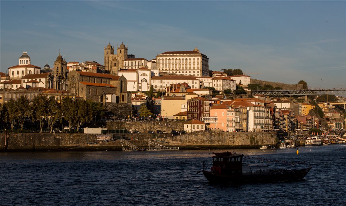 Representantes de Porto e Norte, Centro de Portugal e Madeira completam a delegação