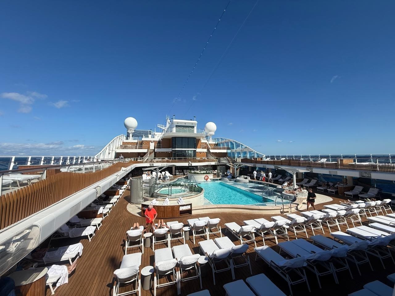 Oceania Allura é o segundo navio da classe Allura, após inauguração do Oceania Vista