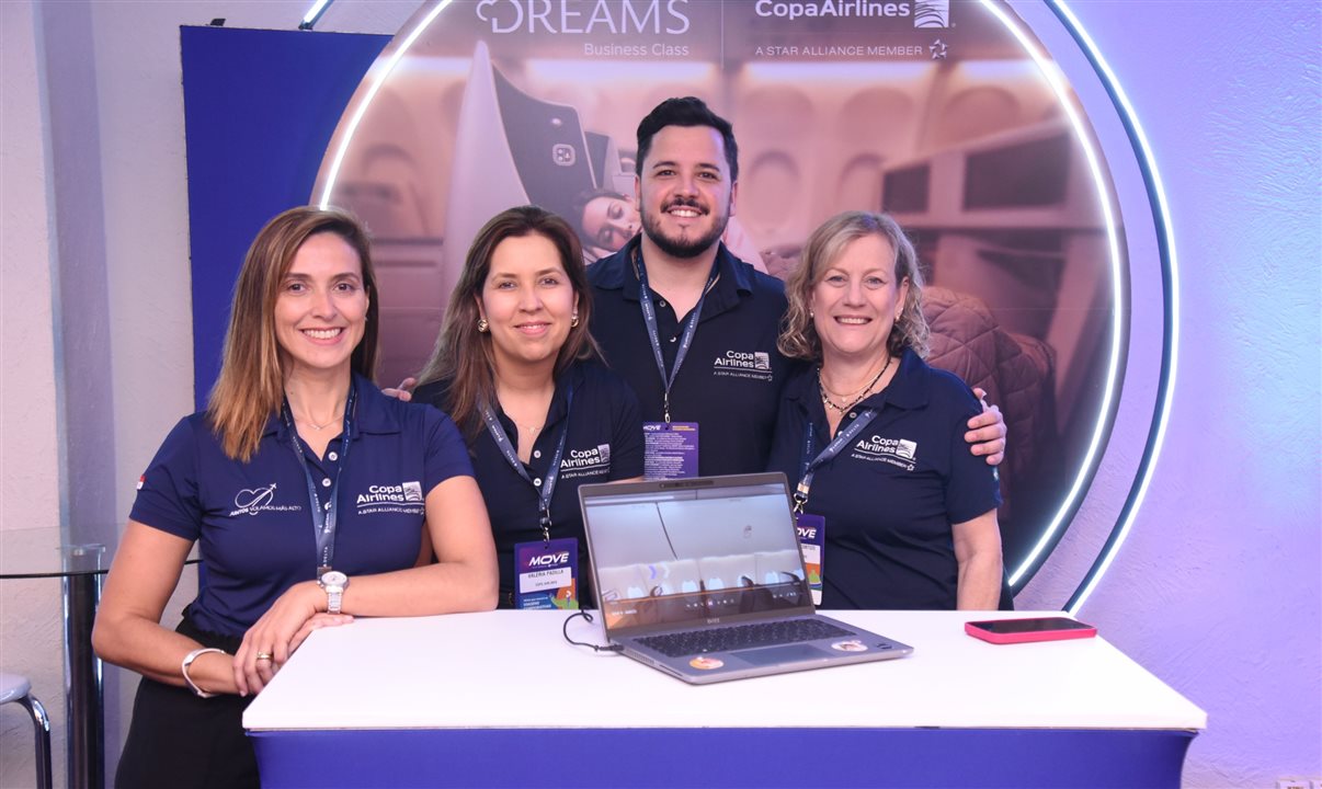Karina Nascimento, Valéria Padilla, João Chagas e Cristiane Cortizo, da Copa Airlines
