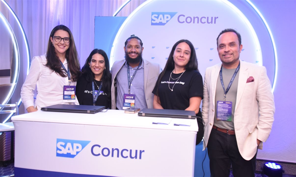 Priscila Bego, Vitoria Arrais, Claudeci Nascimento, Giovanna Bergamo e Wagner André, da SAP Concur