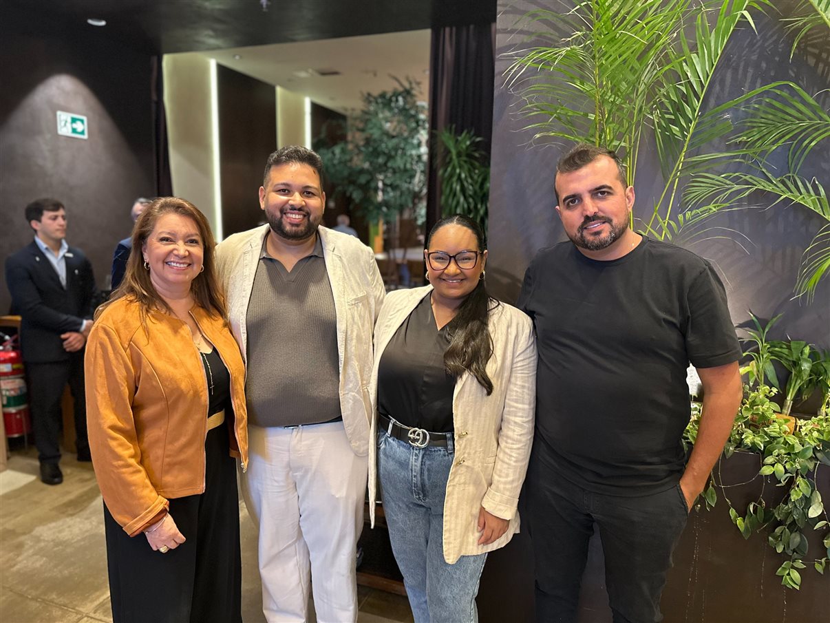 Liliana Moreno (Marrior), Vinícius Dantas (Turismo de Curaçao), Raquel Dias (Turismo de Curaçao) e João Henrique (Roga Village) 