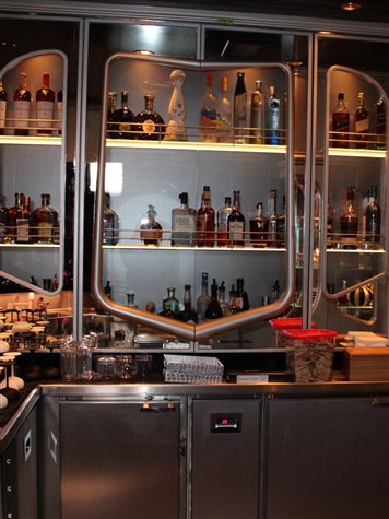 Área do bar do De Vil’s