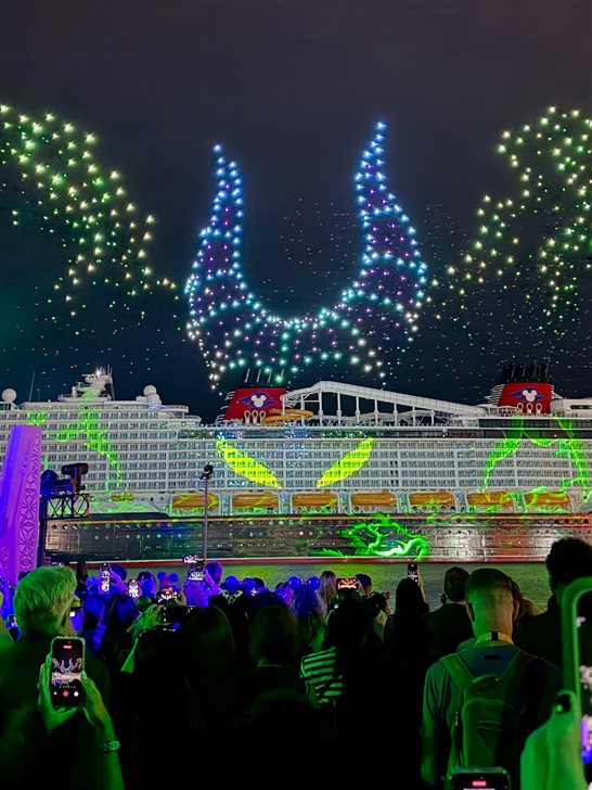 E os vilões, como Malévola