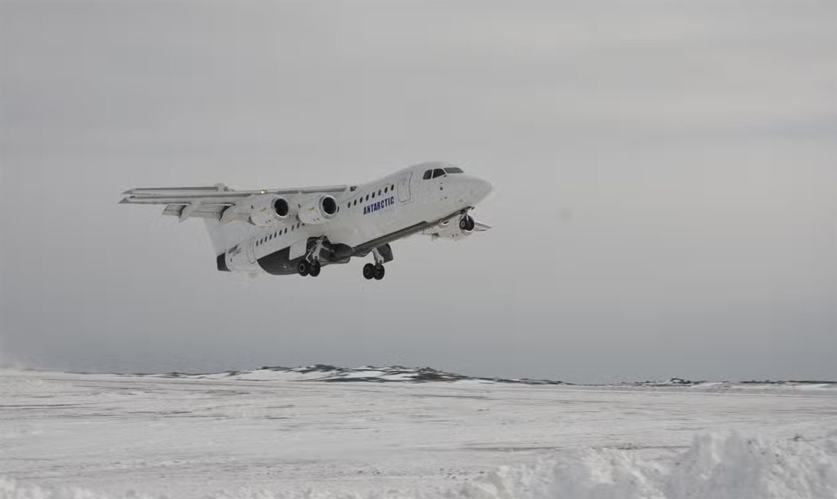 Excursão à Antártida de avião