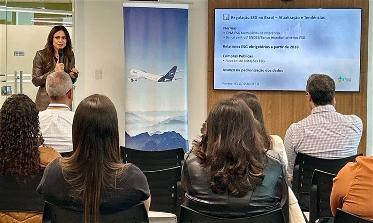 Rosana Jatobá conduziu a palestra “COP 30 e o Futuro Sustentável” 