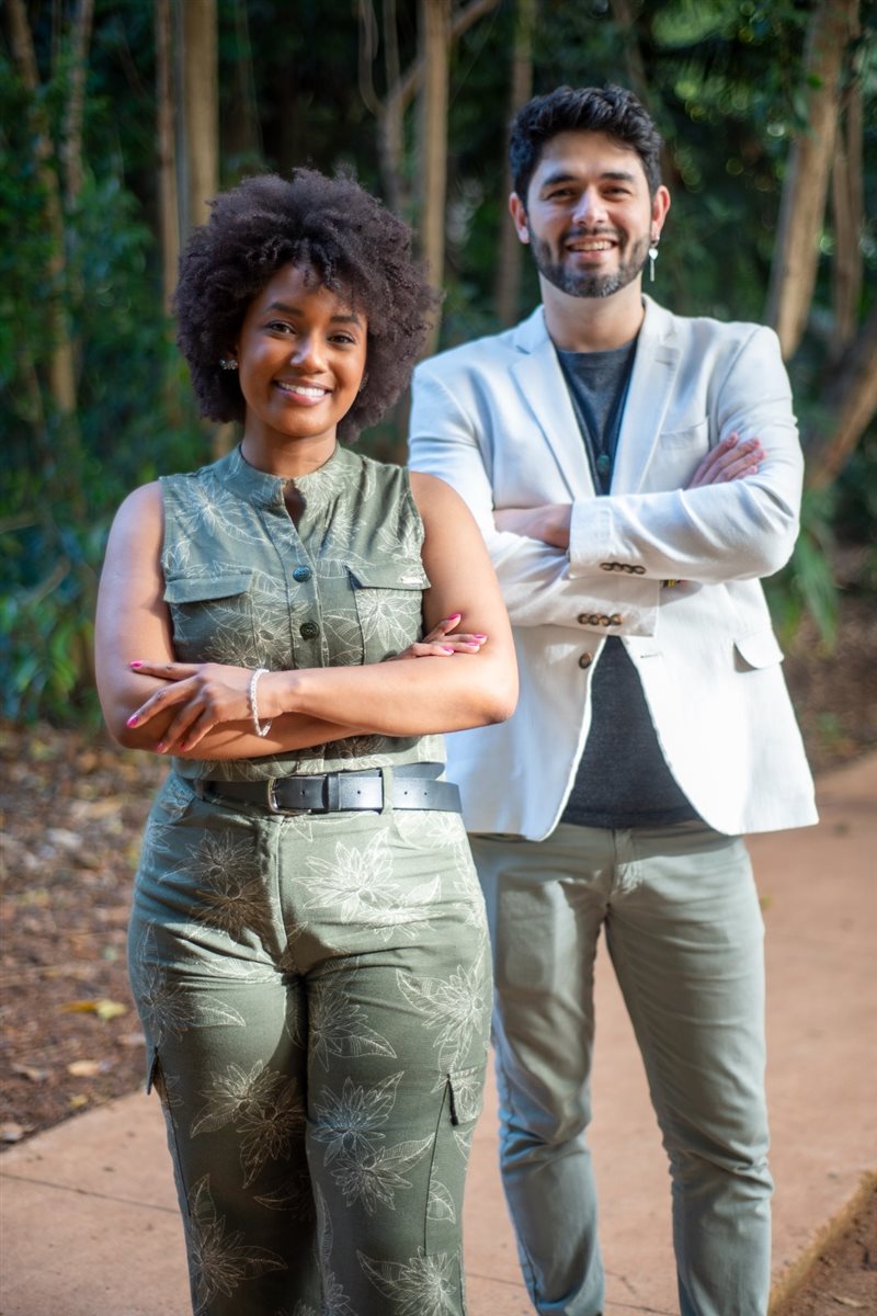 Ariane Paulino e Filipe Barbosa, da Raro Community