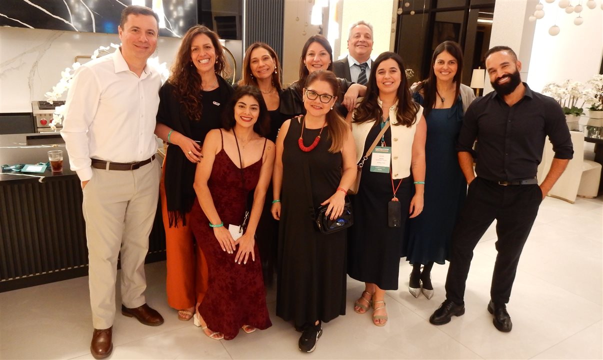 Comitiva brasileira em uma das vacation homes de Kissimmee