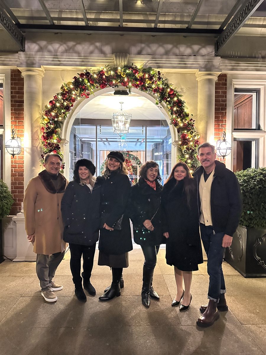 Flávio Geo (Visa Turismo), Gabriele Small (Luxperts), Danielle Andreazzi (Accor Luxury & Lifestyle), Sylvia Silva (Embark Beyond Brasil), Ash Arora (Fairmont Windsor Park) e Marcus Carneiro (Be a Traveller)