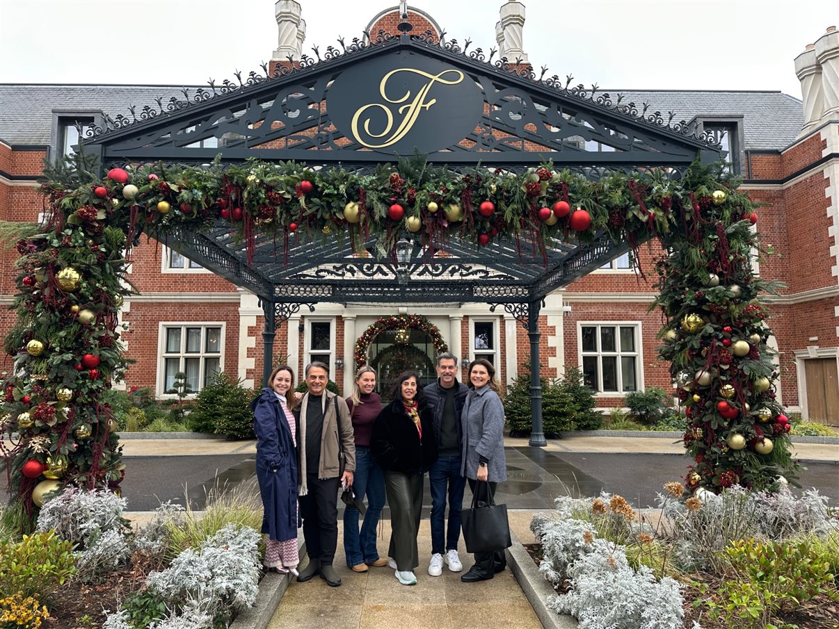 Mariela Neubauer (Bicester Collection), Flavio Geo (Vida Turismo), Gabriele Small (Luxperts), Sylvia Silva (Embark Beyond Brasil), Marcus Carneiro (Be a Traveller) e Dani Andreazzi (Accor Luxury e Lifestyle)