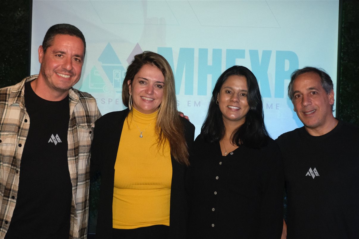 Fabricio Stocco, da Motorhome Experience, Ana Elisa Facchinato, da THL, Ingrid Santos, do Brand USA, e Luiz Magalhães, da Motorhome Experience