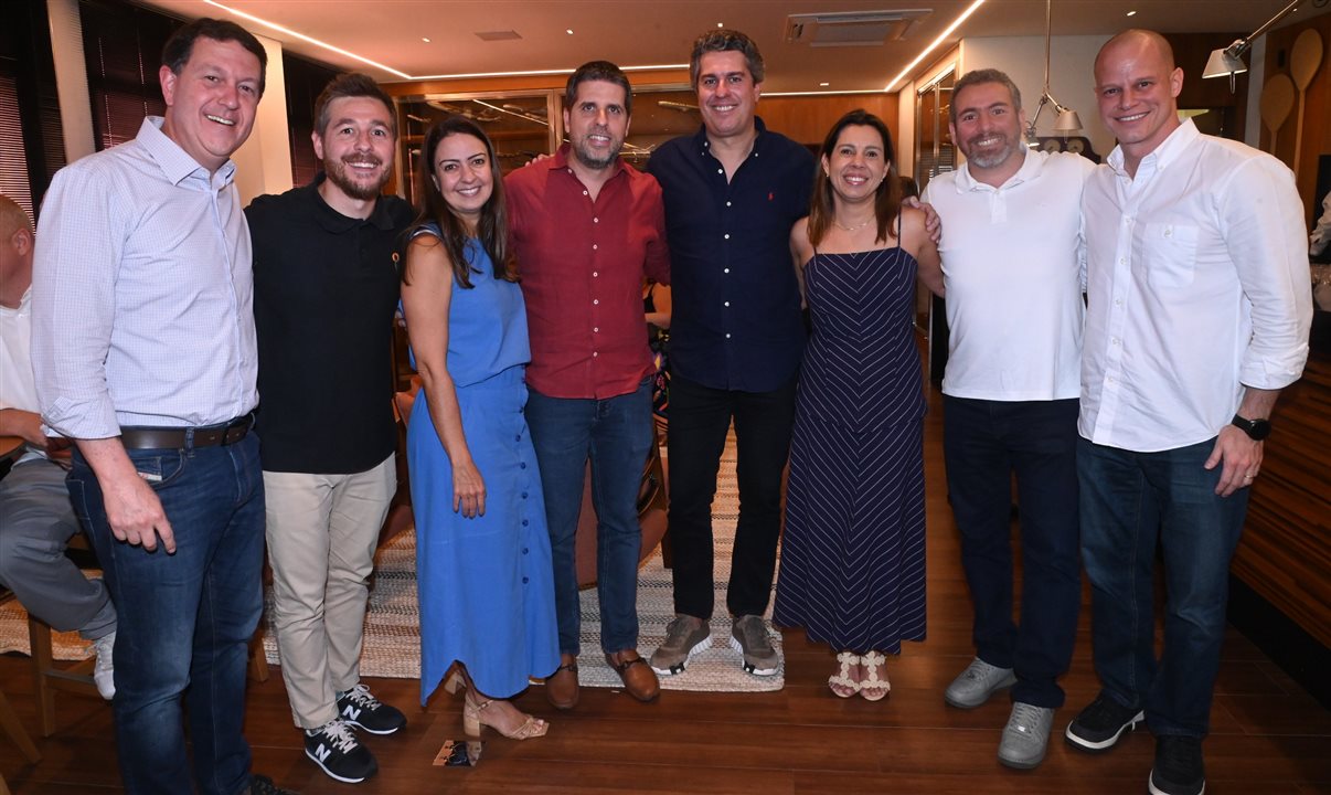 Daniel Bicudo, da Azul, Danillo Barbizan, da Gol, Aline Mafra, da Latam, Daniel Castanho e Juarez Neto, da Ancoradouro, Bianca Schimpl, da Latam, Ricardo Bezerra, da Azul, e José Guilherme Alcorta, da PANROTAS