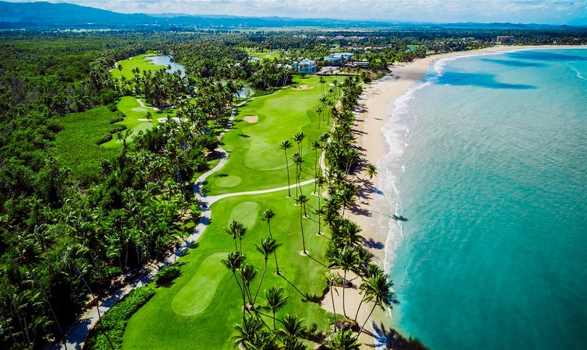 Resort abriga o Bahía Beach Golf Club, com certificação ambiental