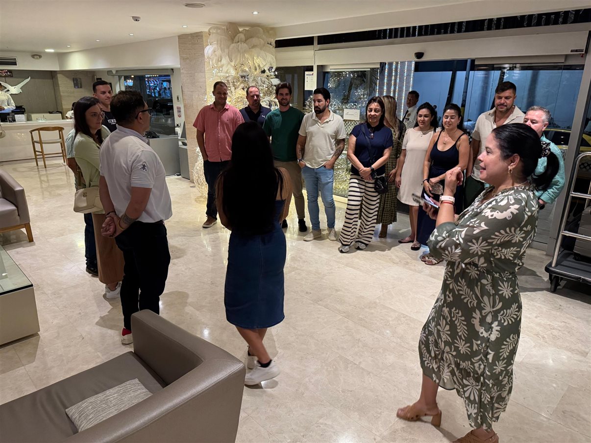 Agentes chegam em Cartagena para famtour da Visual